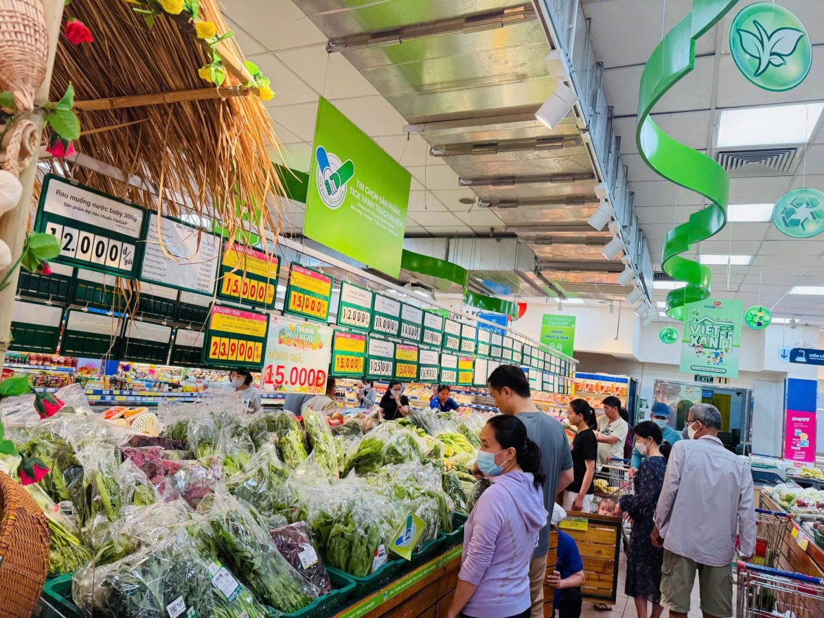 Chương trình Gia đình Việt - Đại sứ xanh thu hút khách hàng