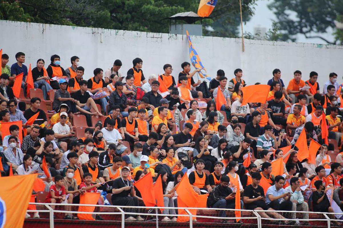 Dù di chuyển khá xa nhưng rất đông CĐV Đà Nẵng đến sân Thống Nhất cổ vũ (Ảnh: Đà Nẵng FC)