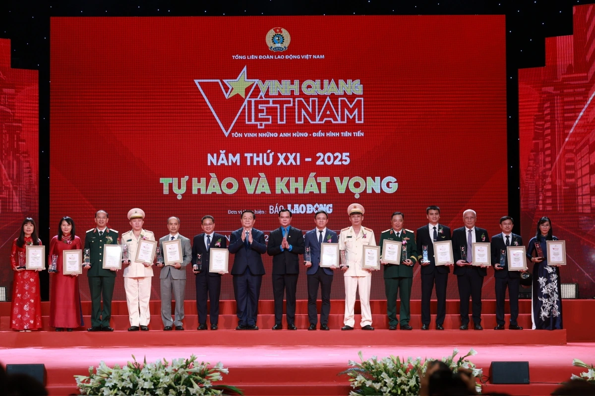 Các đơn vị được vinh danh tại sự kiện Vinh quang Việt Nam 2025.