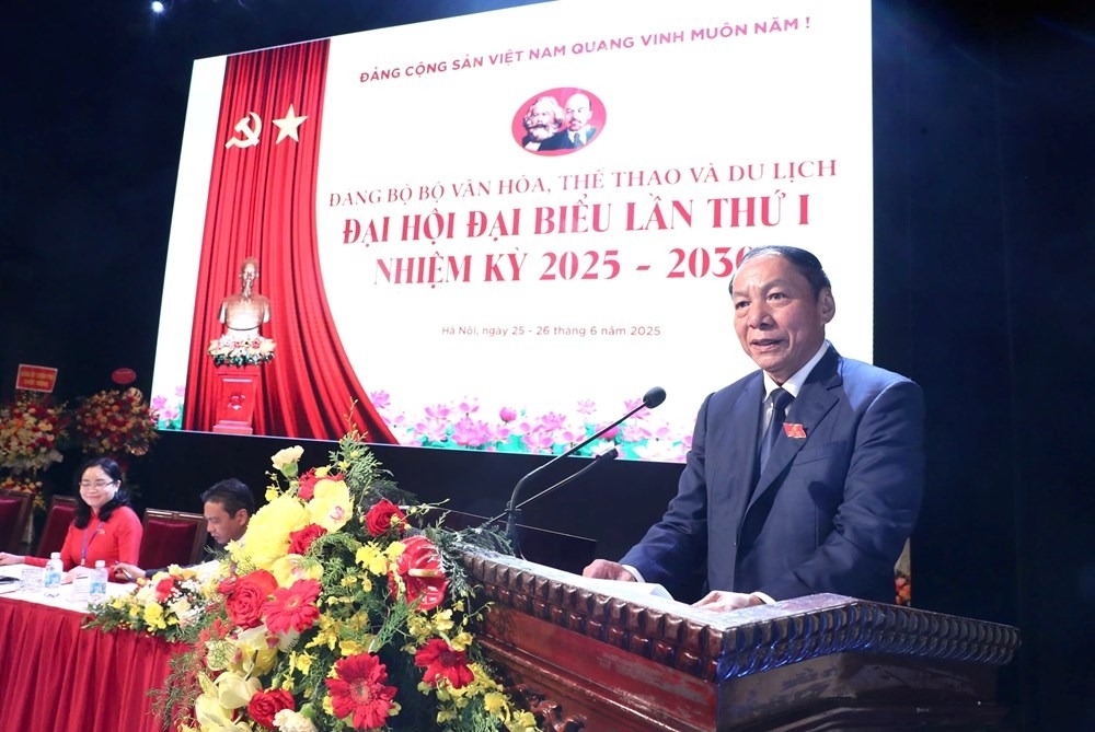 Bộ trưởng Nguyễn Văn Hùng phát biểu khai mạc Đại hội.
