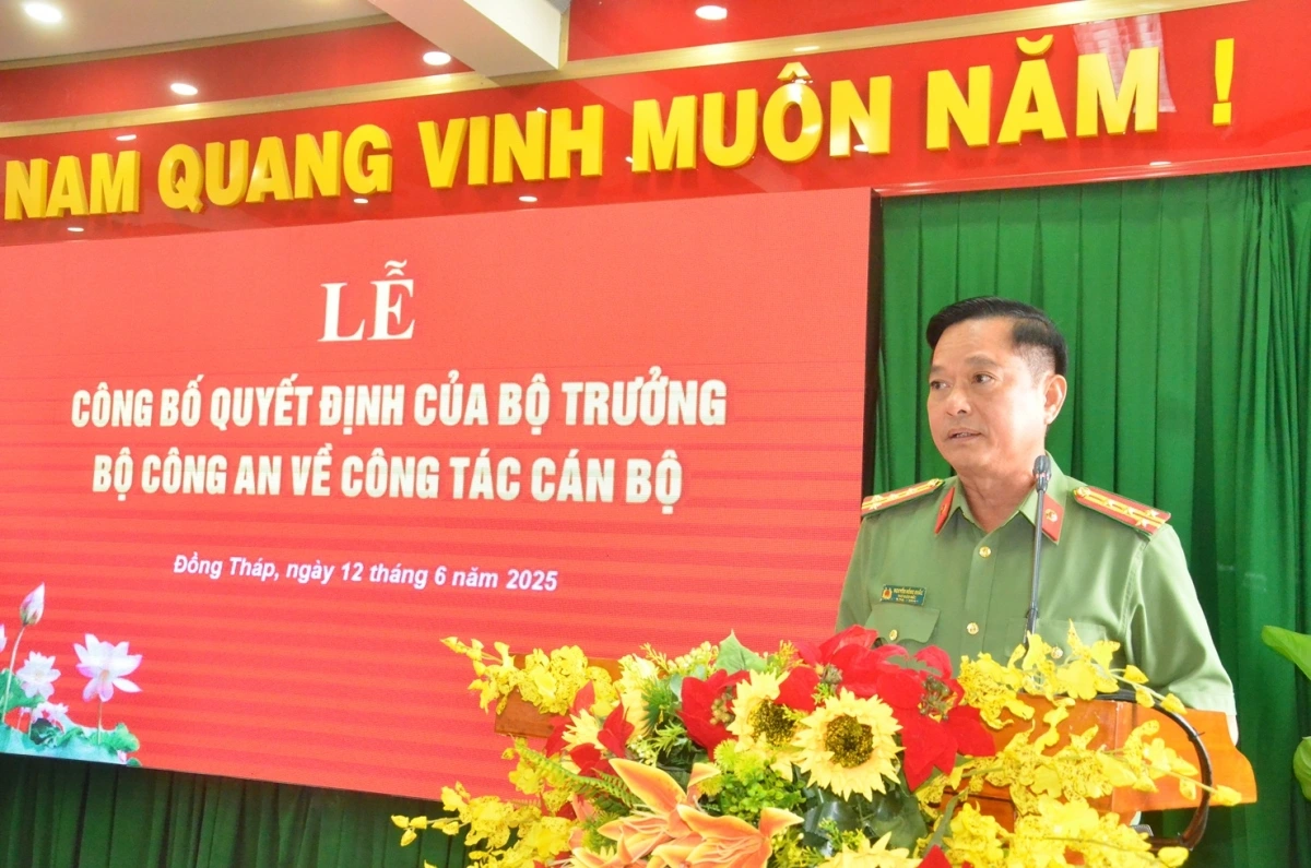 Đại tá Nguyễn Hồng Khắc phát biểu nhận nhiệm vụ