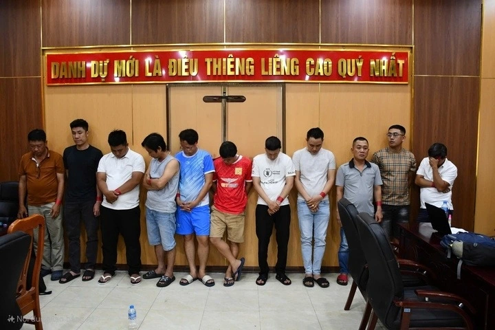 Các đối tượng trong đường đường dây cá độ bóng đá hơn 350 tỷ đồng ở Quảng Nam. (Ảnh: CA)