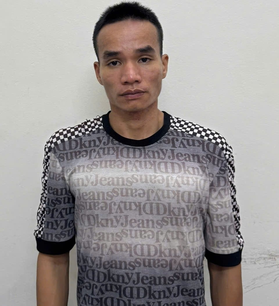 Đối tượng Nguyễn Văn Quyền tại cơ quan công an. (Ảnh: Công an Quảng Ninh)