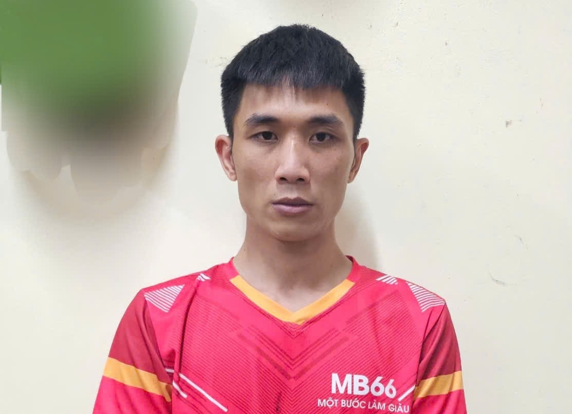 Đối tượng Đào Đình Thông bị bắt giữ về hành vi lừa đảo chiếm đoạt tài sản.