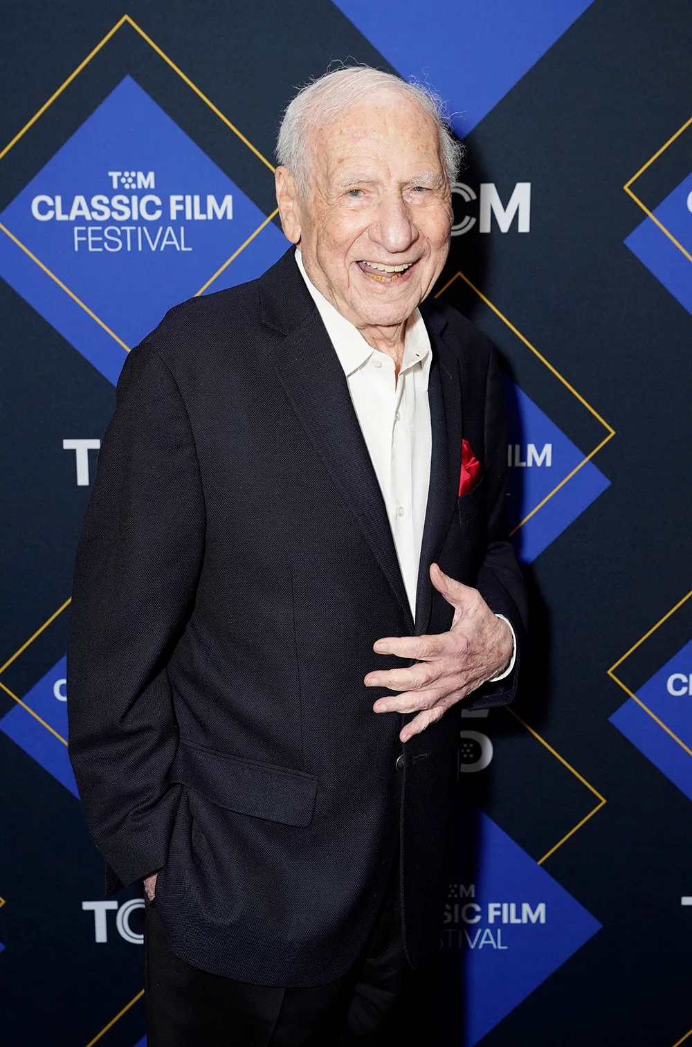 Huyền thoại Hollywood Mel Brooks đã chính thức xác nhận tham gia phần tiếp theo của bộ phim “Spaceballs”.