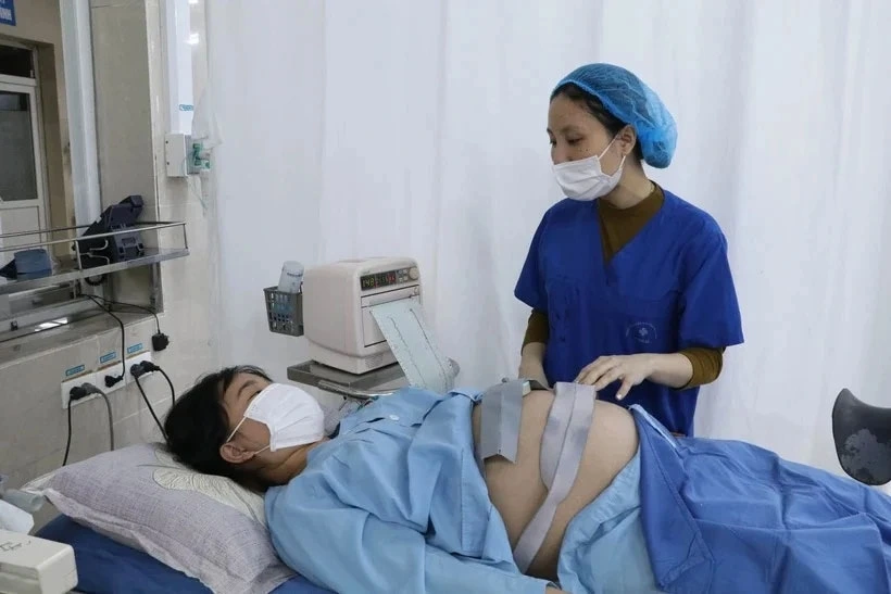 Ảnh minh họa: Đề xuất mới có thể phạt 100 triệu đồng nếu chọn giới tính thai nhi (VN)
