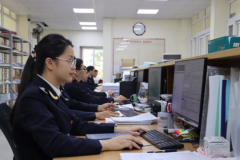 Hải quan dừng tiếp nhận tờ khai từ 22 giờ ngày 30/6 đến 5 giờ ngày 1/7 (Ảnh minh họa)
