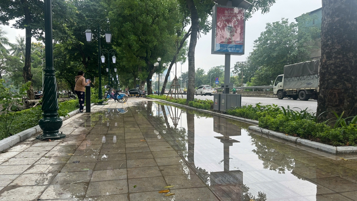 Dự án khởi công tháng 3/2025 được đưa vào sử dụng dịp lễ 30/4/2025 trong khi thời gian dự kiến thi công 6 tháng khiến dư luận cho rằng thi công nhanh vượt tiến độ, bỏ qua chất lượng?