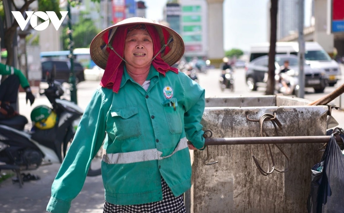   The heat reddens her face. “I drank five cups of water in one go and was still thirsty,” she says.