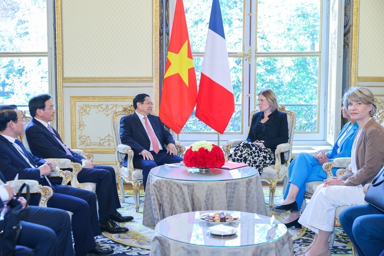 Thủ tướng Phạm Minh Chính nhấn mạnh Việt Nam luôn coi trọng và mong muốn tăng cường quan hệ hợp tác nhiều mặt với Pháp, nước Đối tác Chiến lược toàn diện đầu tiên của Việt Nam trong EU - Ảnh: VGP/Nhật Bắc
