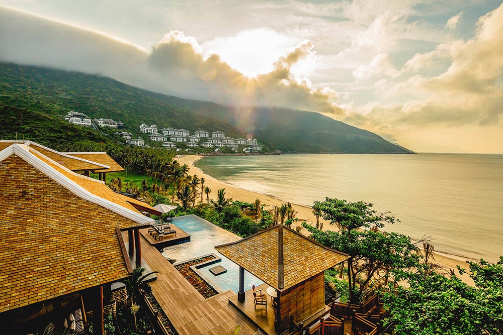 InterContinental Da Nang Sun Peninsula Resort comes first in the beach island resorts category. (Photo: Sun Group)