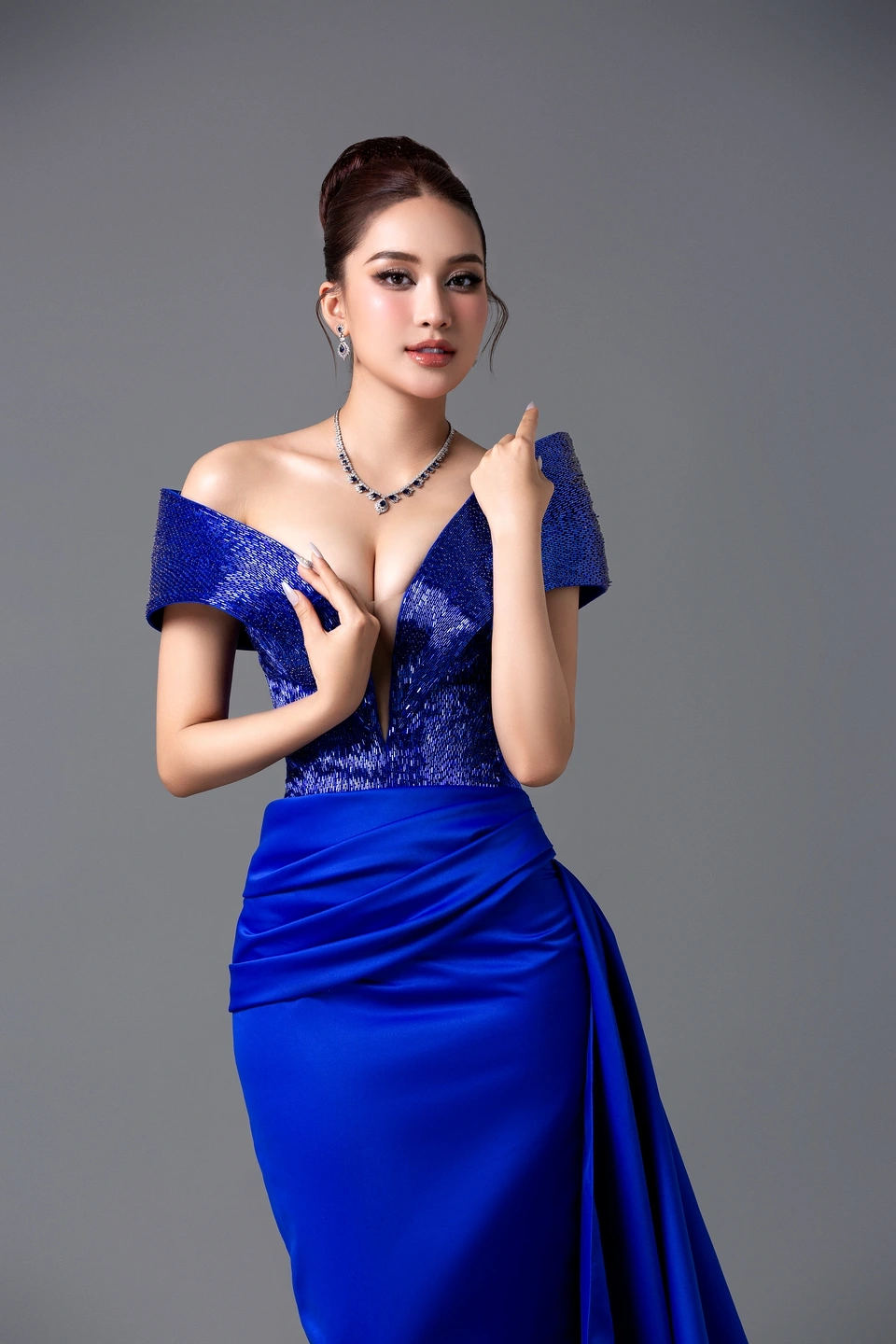 Đầm dạ hội Liberty của Võ Cao Kỳ Duyên