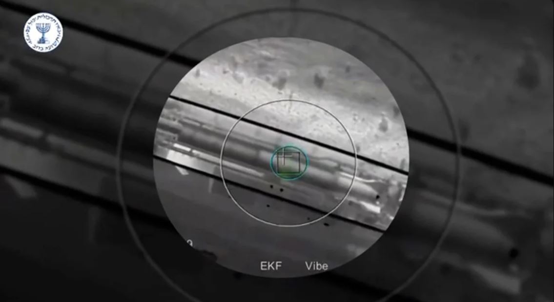 Một đoạn video được chia sẻ với CNN dường như cho thấy một UAV cảm tử nhắm vào một bệ phóng tên lửa.