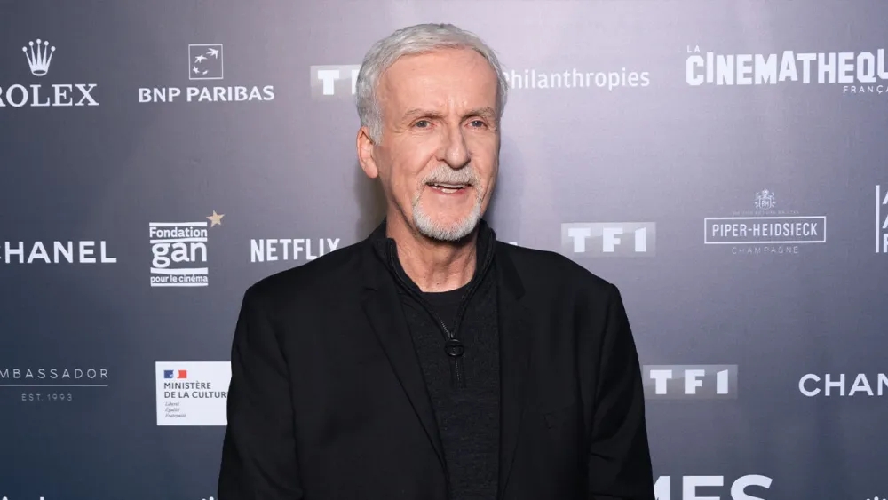 Đạo diễn James Cameron sẽ sản xuất phim từ tiểu thuyết “The Devils” sau khi hoàn thành “Avatar: Fire and Ash”. (Ảnh: Getty)