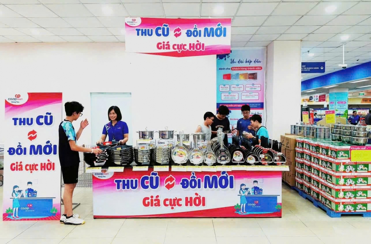 Khách hàng mang vỏ của các sản phẩm thuộc chương trình Thu cũ đổi mới sẽ được mua sản phẩm cùng loại với mức giảm giá đến 50%