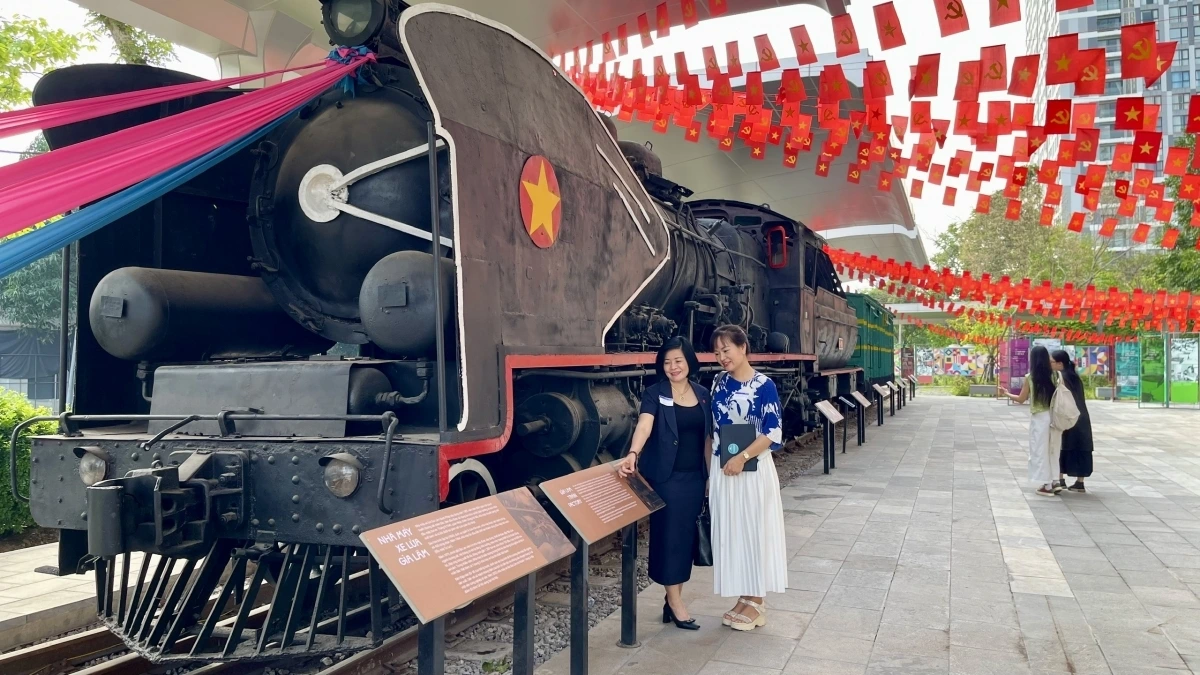 Không gian sáng tạo ga xe lửa Gia Lâm. Ảnh: NVCC