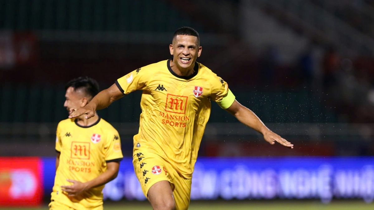 Lucao chia tay CLB Hải Phòng (Ảnh: VPF).