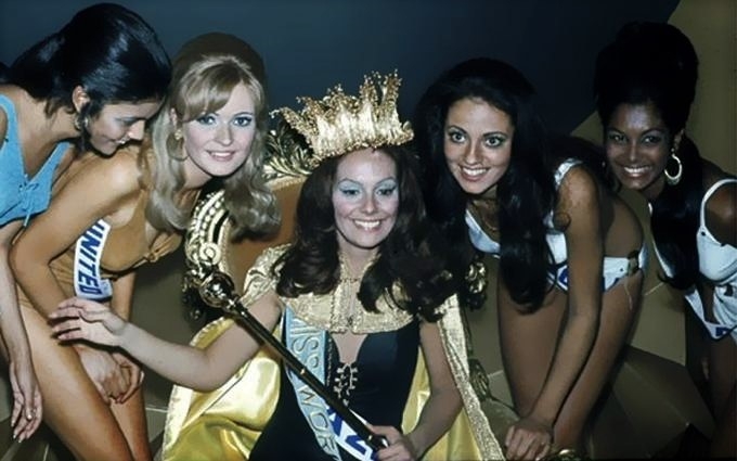 Lúcia Petterle đăng quang Miss World 1971. Ảnh: IMDb