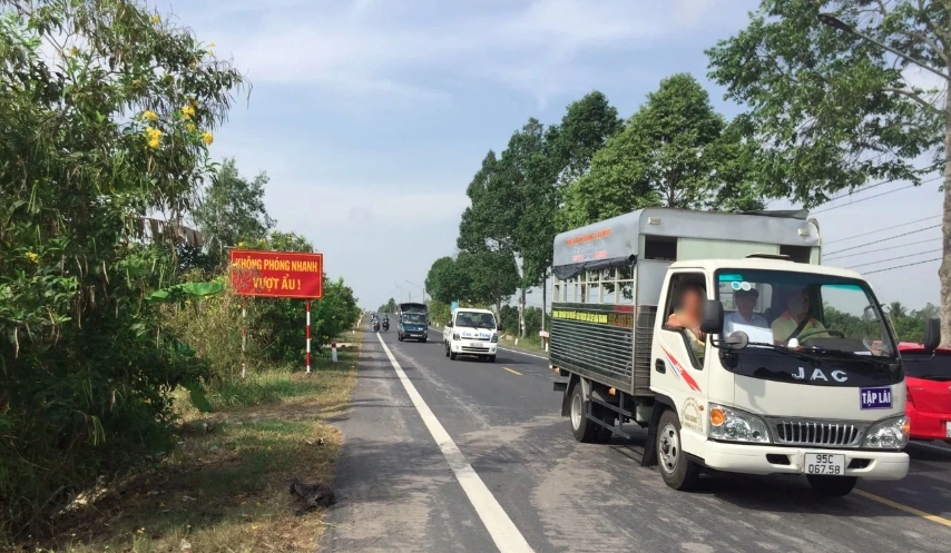 Muốn việc phân làn giao thông trên quốc lộ đạt kết quả, cần có những tổng kết, rút kinh nghiệm từ các lần thực hiện phân làn phương tiện trước đó