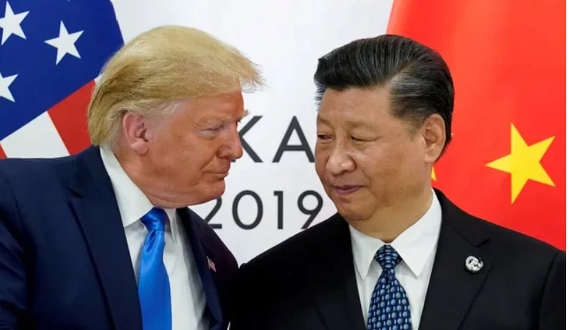 Tổng thống Mỹ Donald Trump và Chủ tịch Trung Quốc Tập Cận Bình trong dịp gặp gỡ ở Nhật Bản năm 2019. (Ảnh: Reuters)