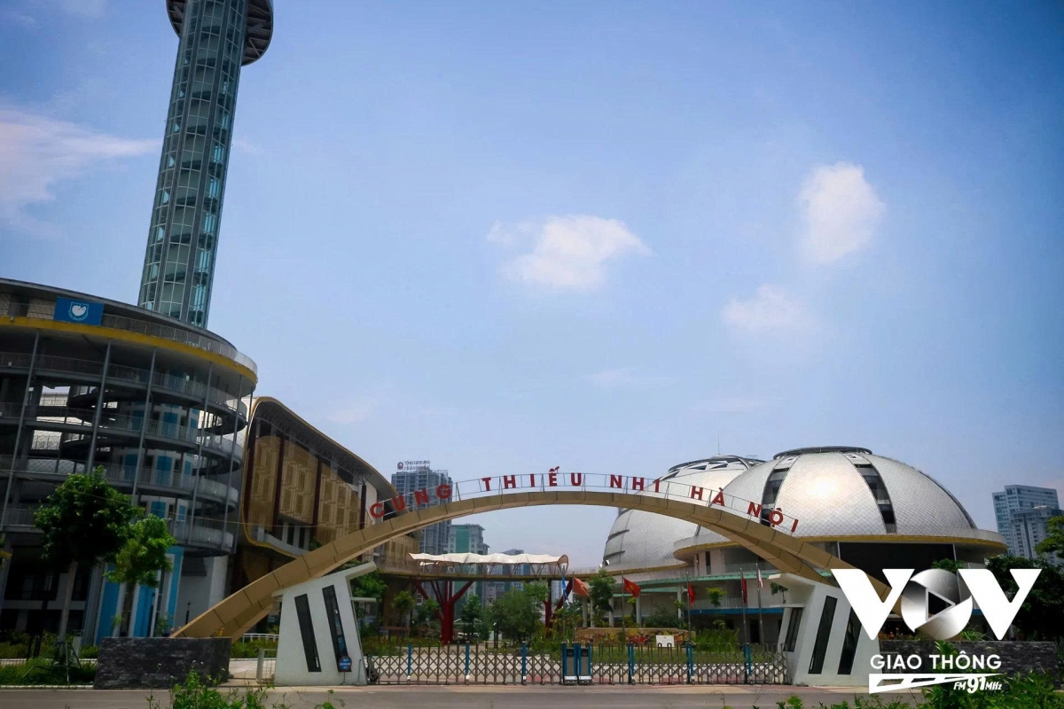Điển hình tại Cung Thiếu nhi Hà Nội (Phạm Hùng, phường Mỹ Đình 2, quận Nam Từ Liêm, Hà Nội), từ đầu hè đã có rất nhiều hoạt động, không gian vui chơi giải trí dành cho trẻ em.