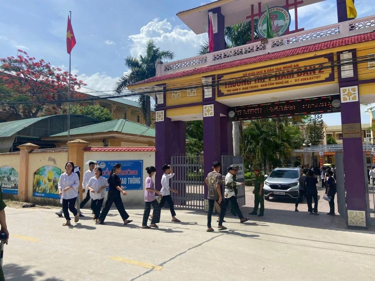 Trường THPT Nam Đàn 2, Nghệ An.