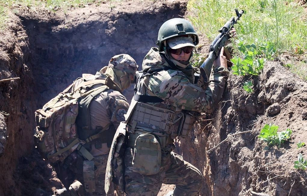 Nga cố gắng bao vây các lực lượng Ukraine. Ảnh: TASS