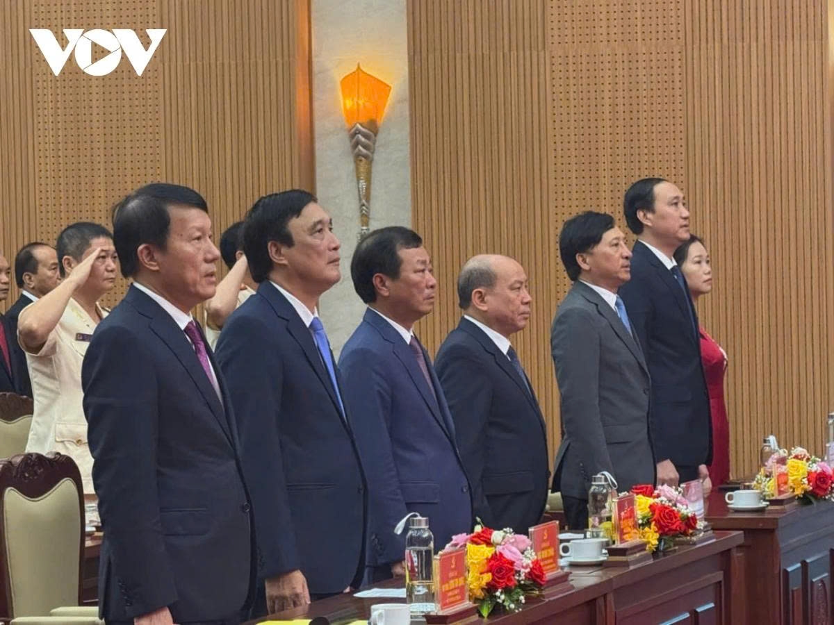 Apart from 11 cities and provinces that do not undergo administrative mergers, 23 other provinces and cities hold ceremonies to publicly announce decisions on the restructuring of administrative units at both the provincial and commune levels.