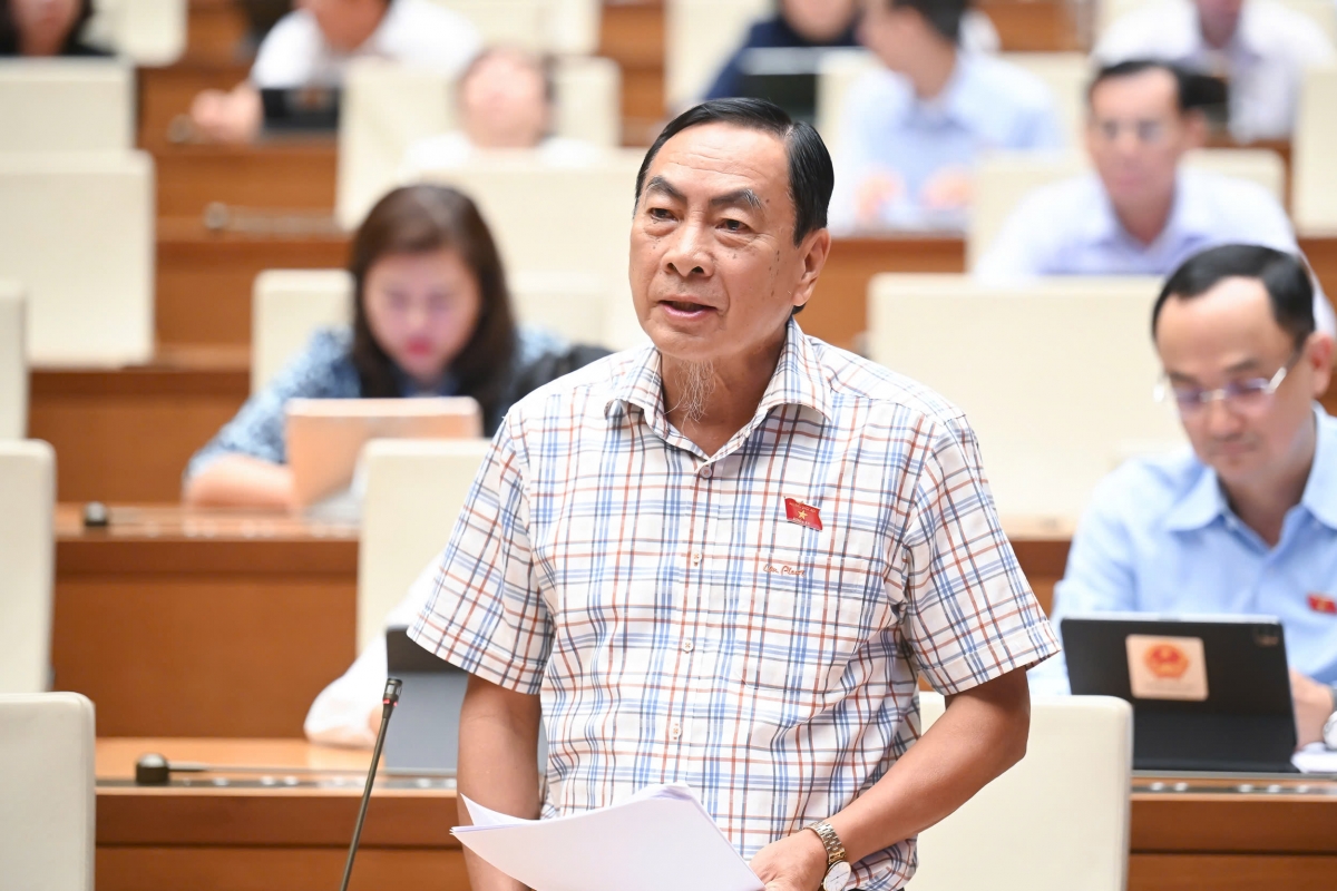 Đại biểu Phạm Văn Hòa (Đoàn Đồng Tháp). Ảnh: Quốc hội
