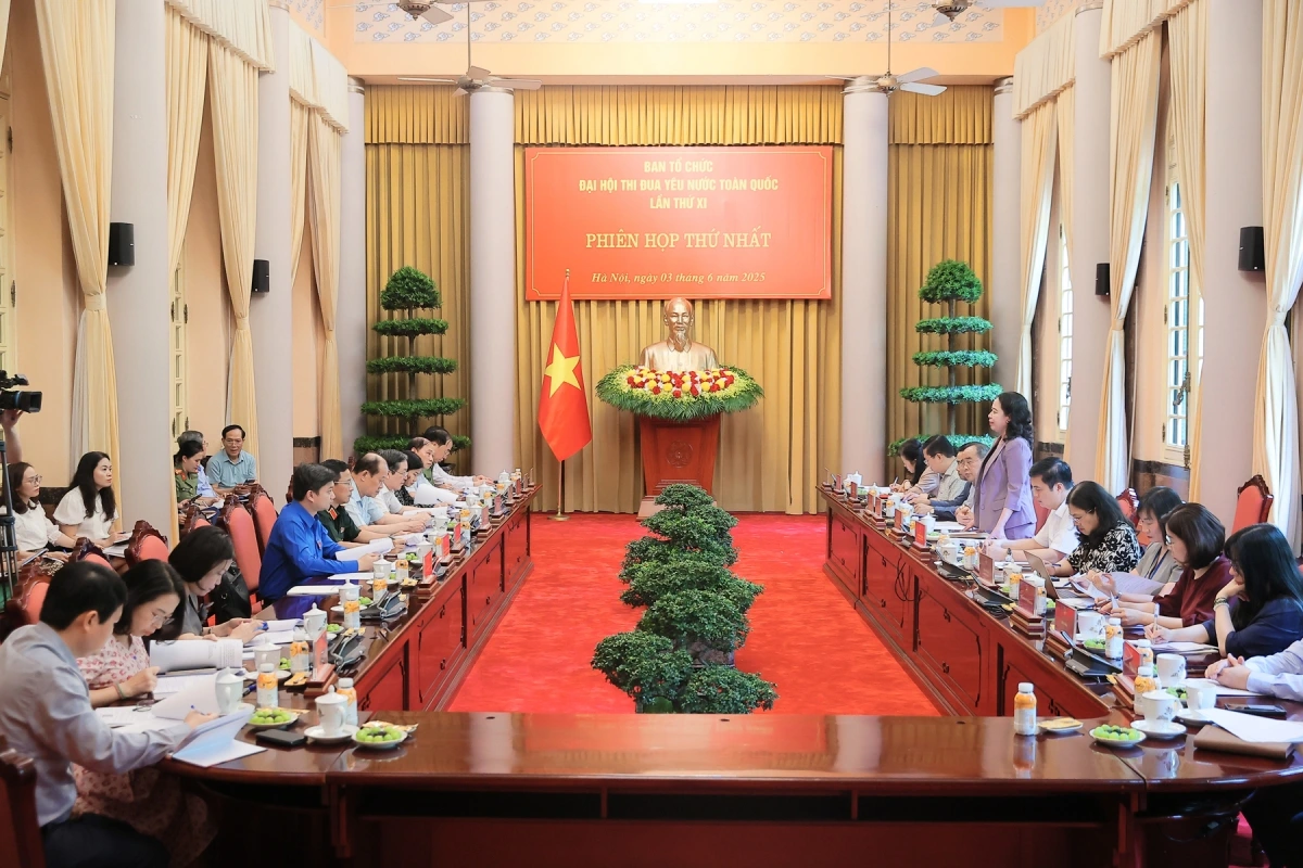 Toàn cảnh phiên họp.