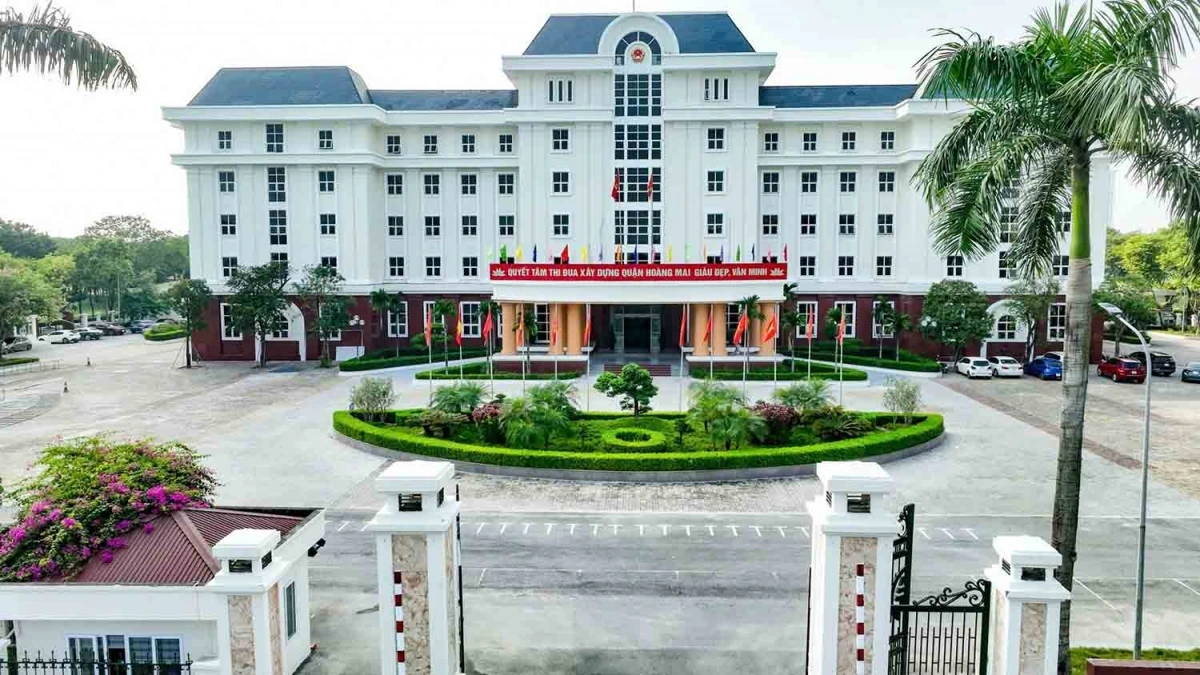 Trụ sở Quận ủy, HĐND, UBND quận Hoàng Mai, địa chỉ số 8, ngõ 6 phố Bùi Huy Bích, phường Thịnh Liệt (cũ) sẽ được sử dụng làm trụ sở Đảng ủy - UBND phường Hoàng Mai (mới). Ảnh: Kinh tế Đô thị