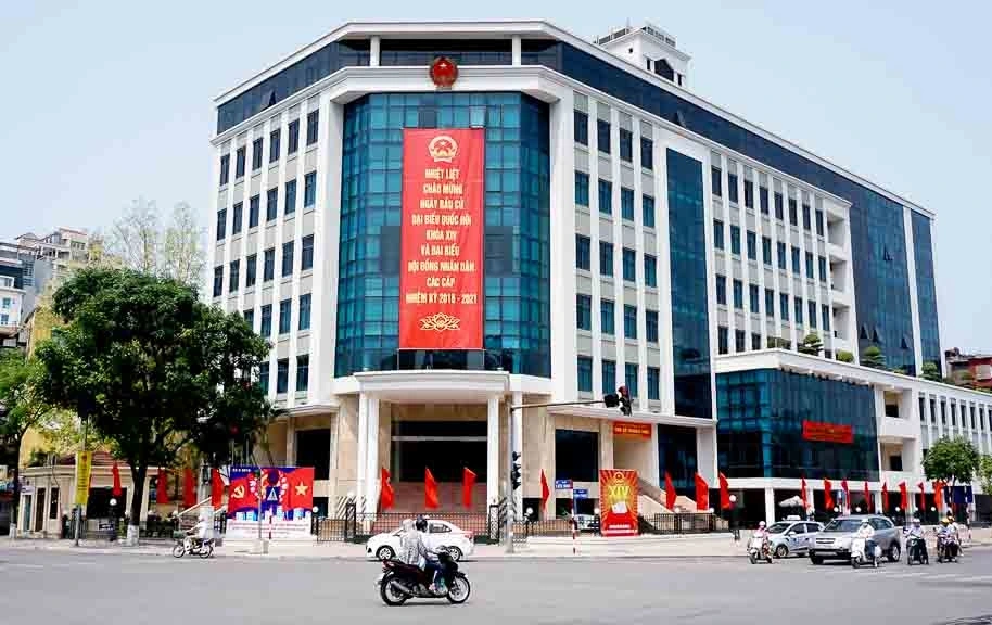Trụ sở Quận ủy - UBND - HĐND quận Ba Đình tại địa chỉ 25 phố Liễu Giai, phường Liễu Giai (cũ) nay sẽ được sử dụng làm trụ sở Đảng ủy - UBND phường Ngọc Hà (mới). Ảnh: Coninco