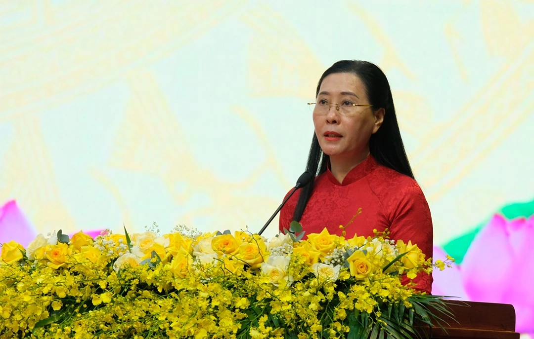 Bà Bùi Thị Quỳnh Vân, Bí thư Tỉnh uỷ Quảng Ngãi (mới) phát biểu nhận nhiệm vụ