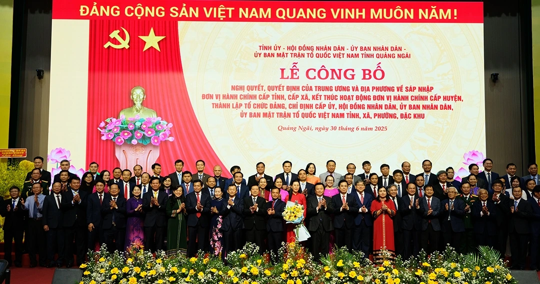 Ra mắt Ban Chấp hành Đảng bộ tỉnh Quảng Ngãi (mới)