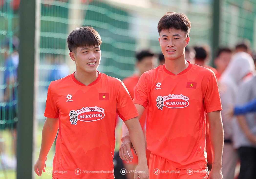 Quốc Việt được triệu tập bổ sung lên tuyển.