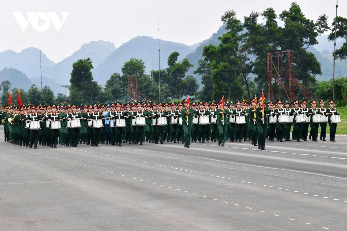 Compared to the parade held for the 50th anniversary of the Liberation of the South and National Reunification (April 30), the formation for the 80th National Day celebration sees the number of soldiers per horizontal row increase from 10 to 16, enhancing the visual impact.