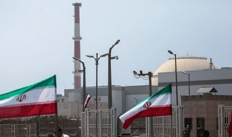 Bên ngoài một cơ sở hạt nhân của Iran. Ảnh: Reuters