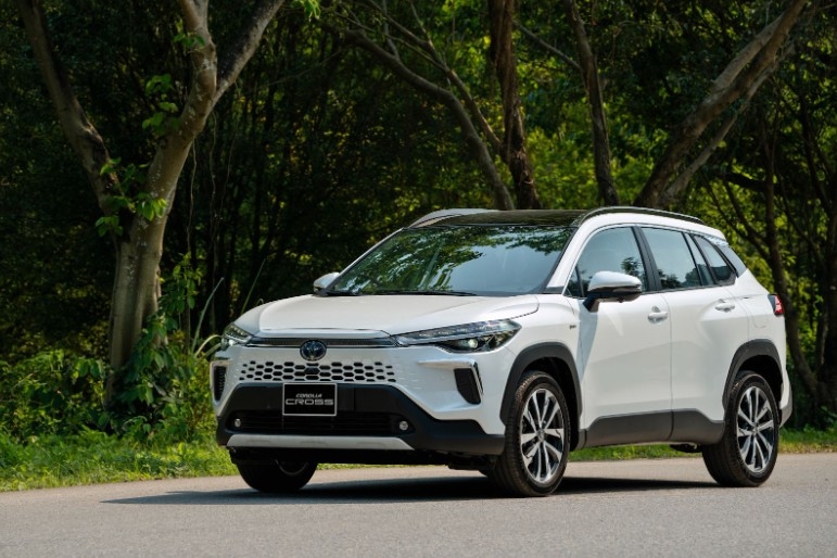 Corolla Cross Hybrid phiên bản nâng cấp tiết kiệm đến hơn 50% nhiên liệu so với phiên bản xăng. 