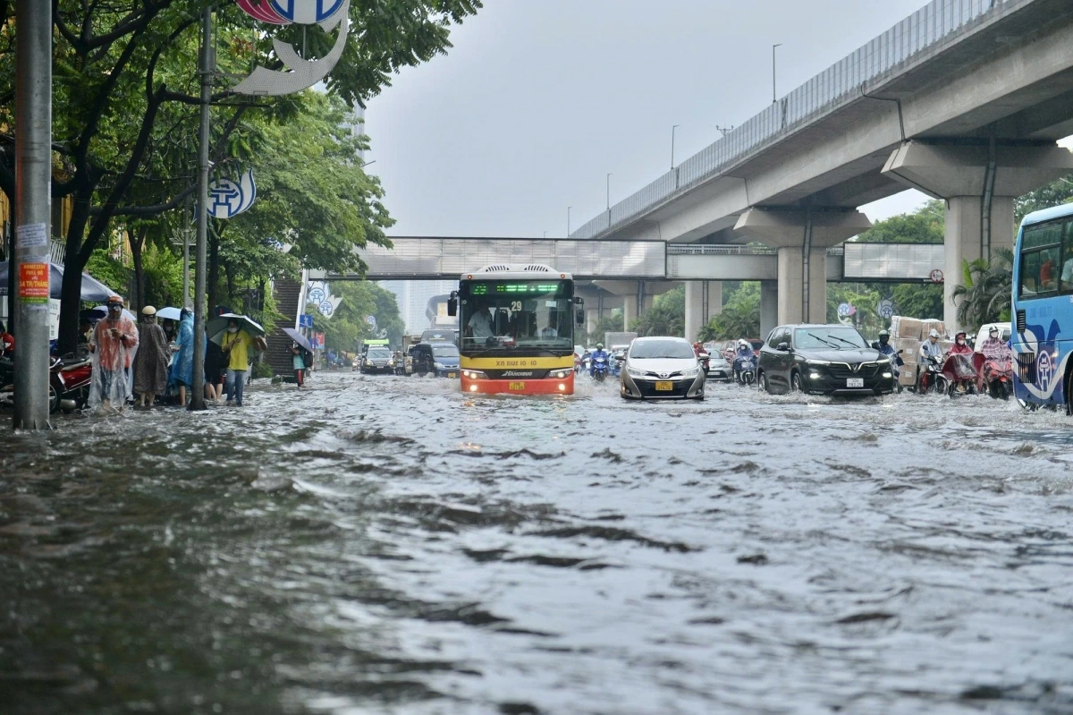 Nhiều khu vực trên cả nước có to và dông