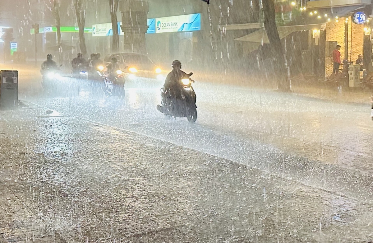 Trung Trung Bộ và Tây Nguyên có mưa to đến rất to