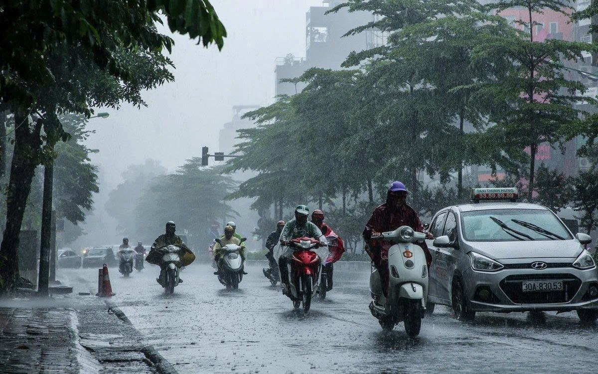  Bắc Bộ có mưa dông, Trung Bộ nắng nóng
