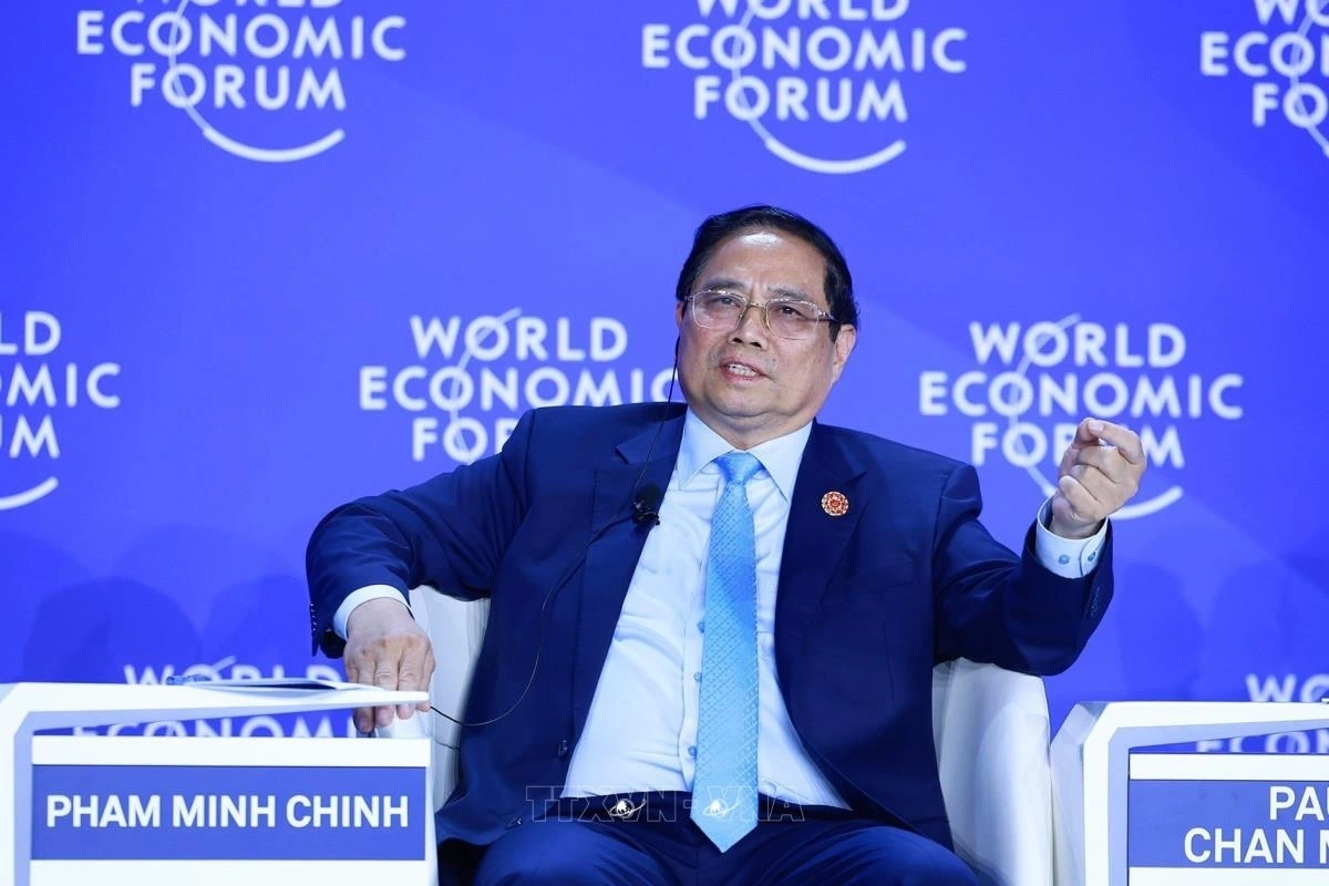 Trong khuôn khổ Hội nghị WEF Thiên tân 2025, Thủ tướng Phạm Minh Chính đã dự phiên thảo luận với chủ đề "Liệu thế kỷ của châu Á có đang gặp thách thức?". Thủ tướng đã đề xuất "5 tiên phong" có ý nghĩa chiến lược đối với châu Á và đề xuất 2 sáng kiến: Thành lập mạng lưới đổi mới sáng tạo châu Á, phát huy mạnh mẽ vai trò dẫn dắt của WEF và Trung Quốc trong kết nối các viện nghiên cứu, trường đại học và doanh nghiệp. Xây dựng Cổng thông tin sáng tạo châu Á - nền tảng trực tuyến hỗ trợ thực chất, hiệu quả các doanh nghiệp vừa và nhỏ, doanh nghiệp khởi nghiệp sáng tạo. (Ảnh: TTXVN)