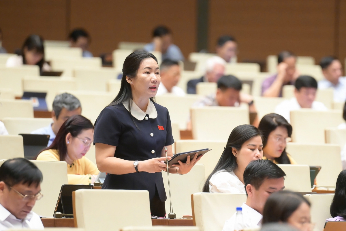 Đại biểu Trần Thị Thu Phước - Đoàn ĐBQH tỉnh Kon Tum. (Ảnh: Quốc hội)