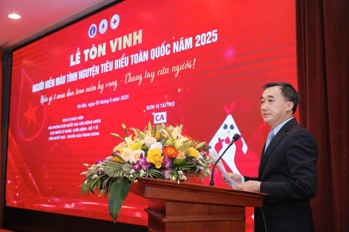 Thứ trưởng Bộ Y tế Trần Văn Thuấn (Ảnh Minh Quyết)