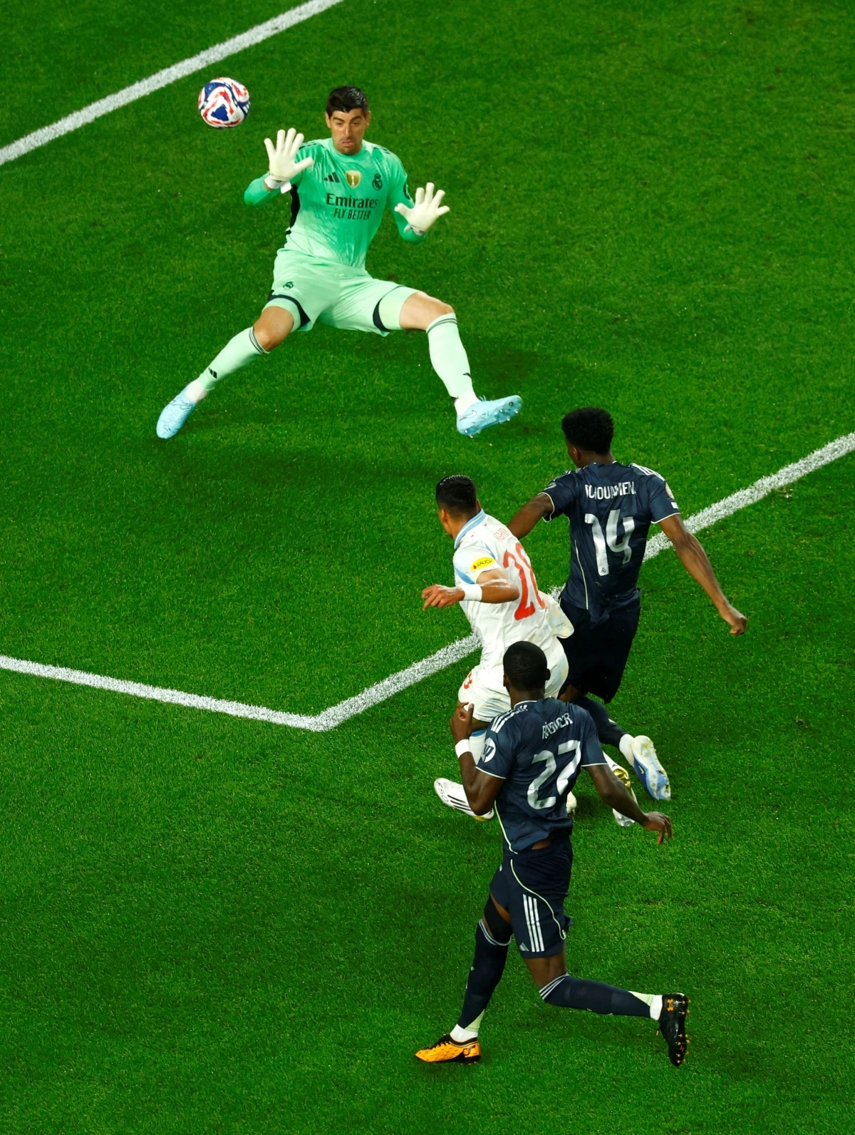 Ảnh: Reuters.