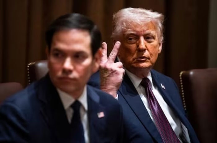 Tổng thống Mỹ Donald Trump và Ngoại trưởng Marco Rubio trong một cuộc họp nội các vào tháng 3 vừa qua (Ảnh: Washington Post)