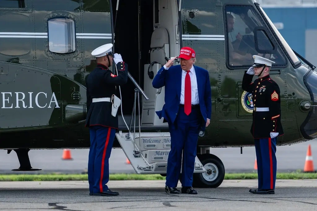 Tổng thống Trump cảnh báo rằng nếu Iran không chọn con đường hòa bình, nước này sẽ phải hứng chịu “bi kịch” lớn hơn những gì đã xảy ra cho đến nay. Ảnh: NY Times