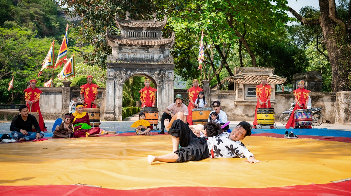 Trung Ruồi trên sới vật