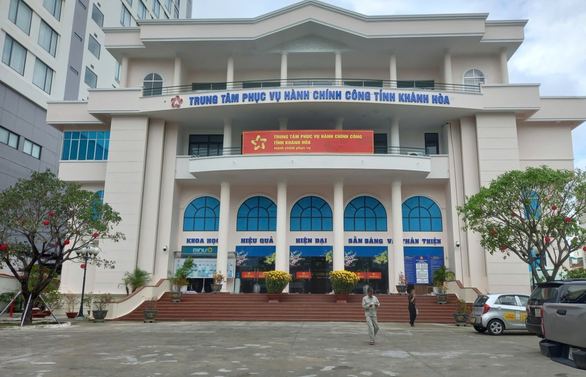 Trung tâm phục vụ hành chính công tỉnh Khánh Hòa nâng cao năng lực phục vụ người dân.