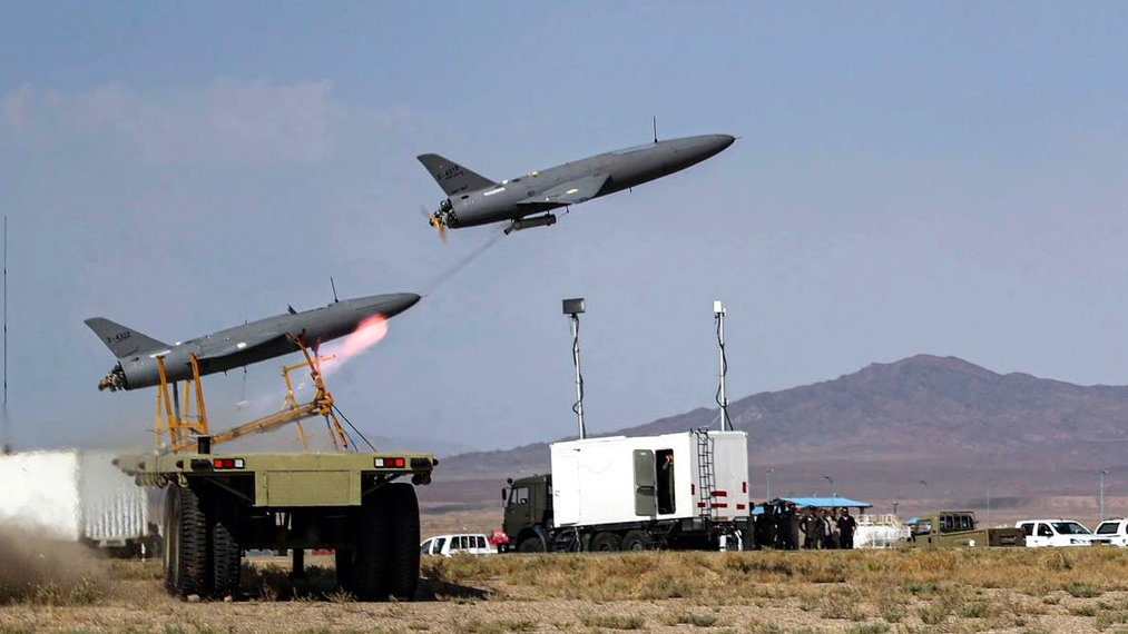 Một vụ diễn tập UAV của Iran - Ảnh: Getty